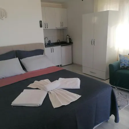 Derin Bungalov B&B