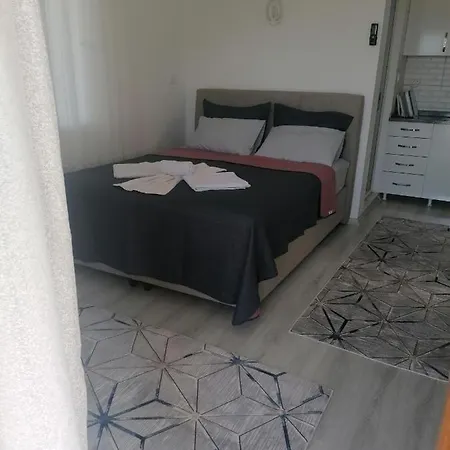 B&B Derin Bungalov 말마리스