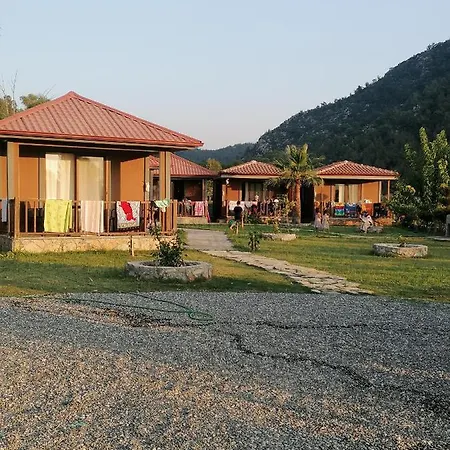 Bed & Breakfast Derin Bungalov